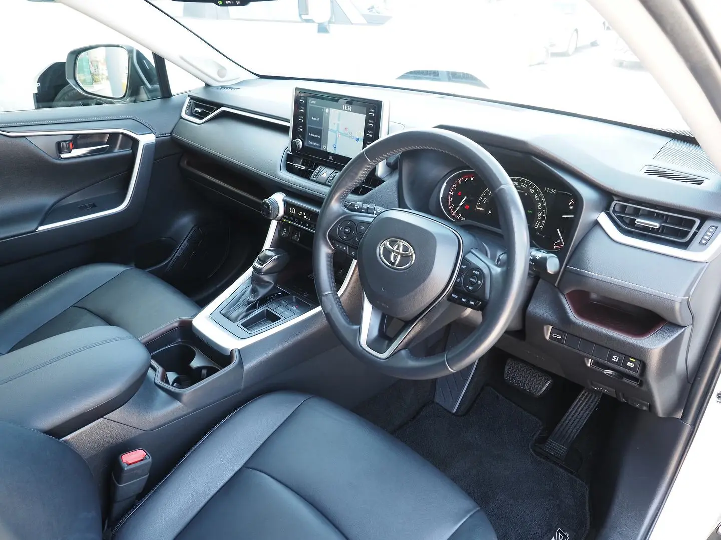 2021 Toyota RAV4 Gallery Image 4