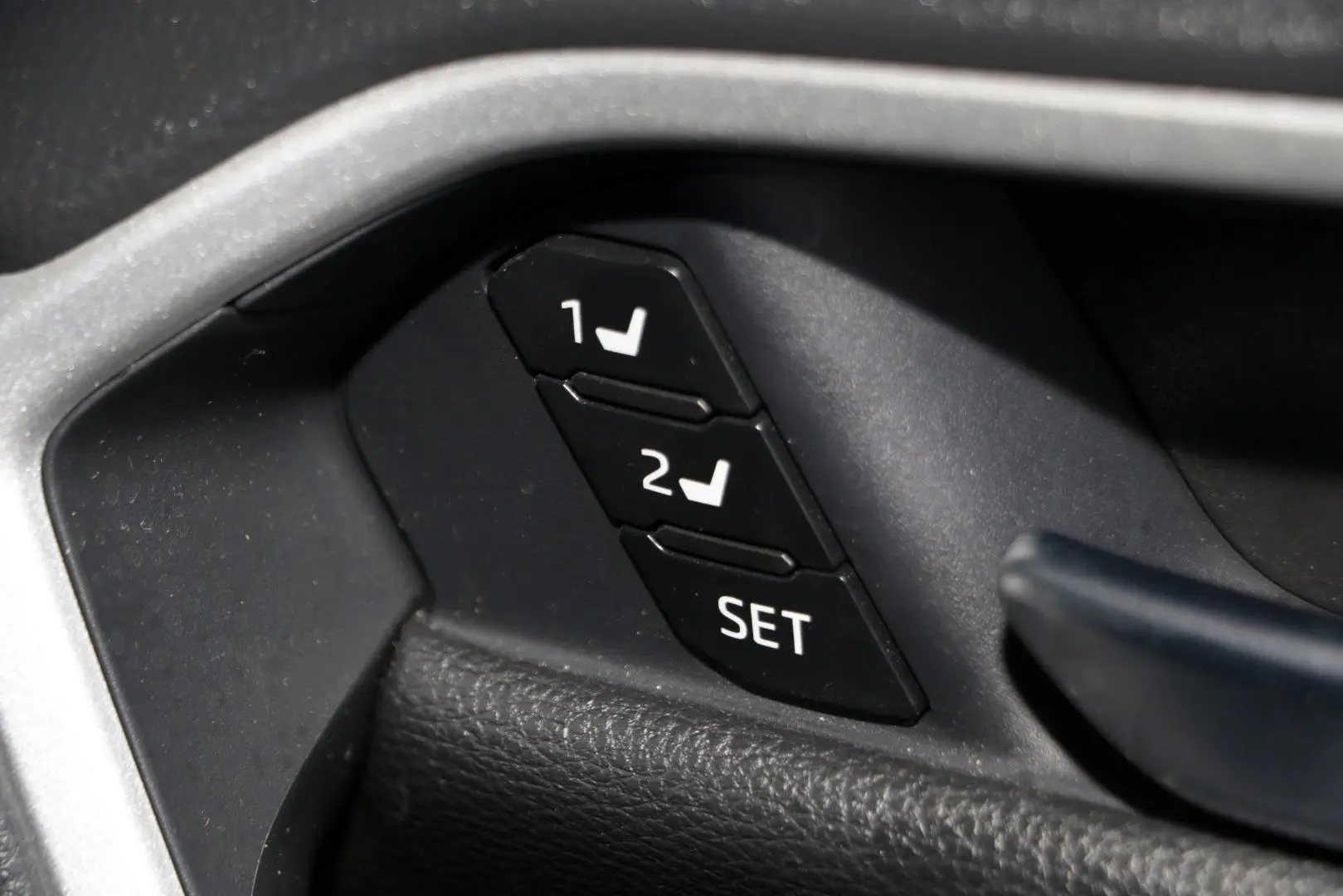 2024 Toyota RAV4 Gallery Image 16