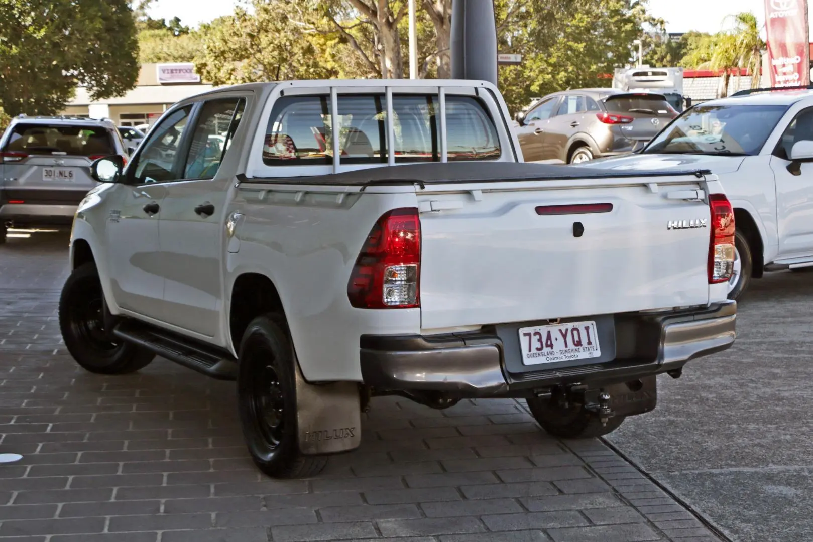 2018 Toyota Hilux Gallery Image 2