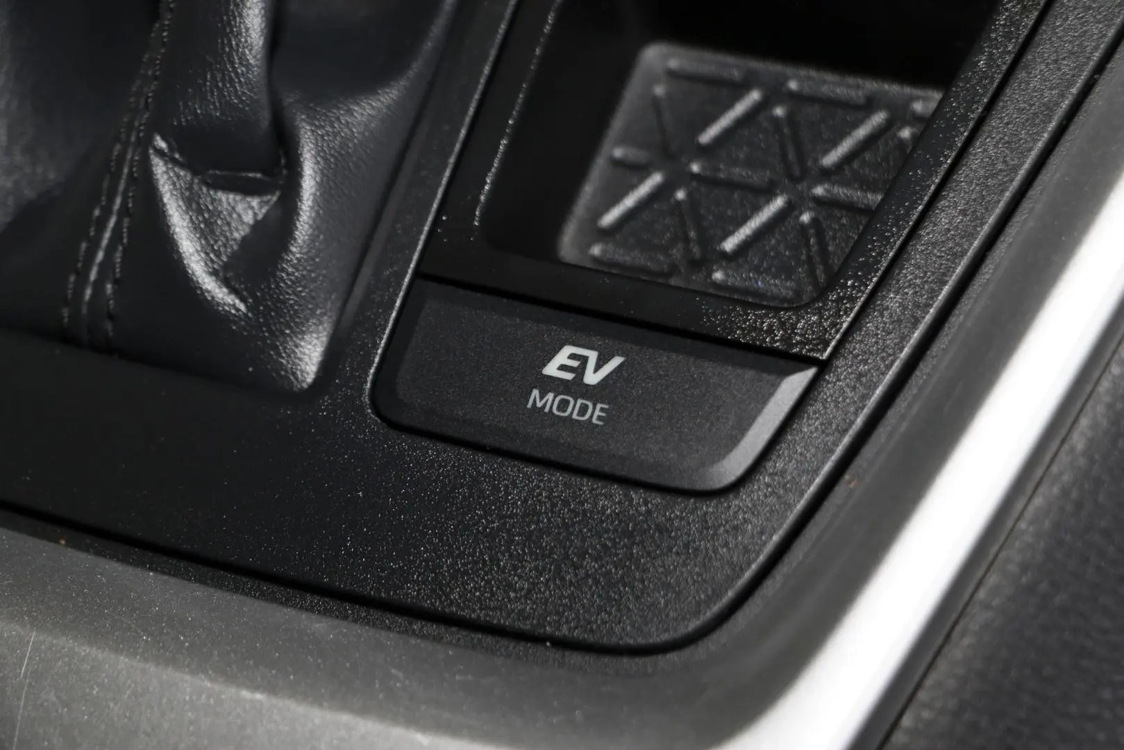 2024 Toyota RAV4 Gallery Image 14