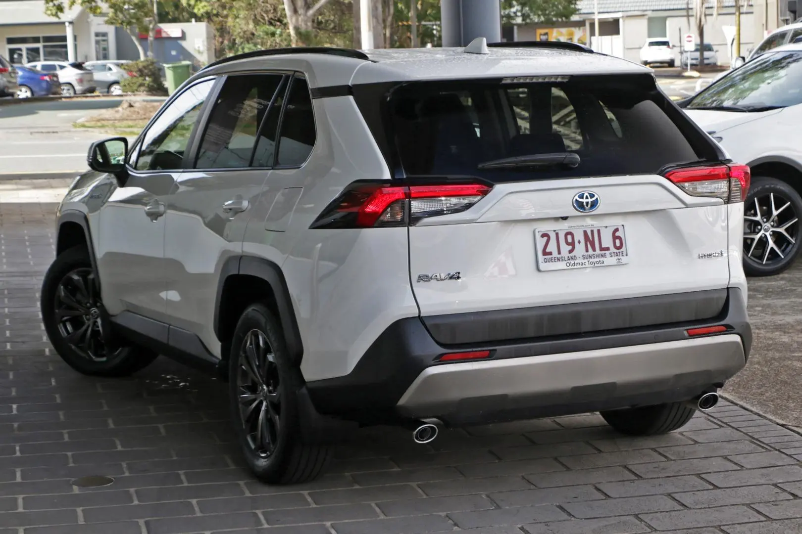 2022 Toyota RAV4 Gallery Image 2