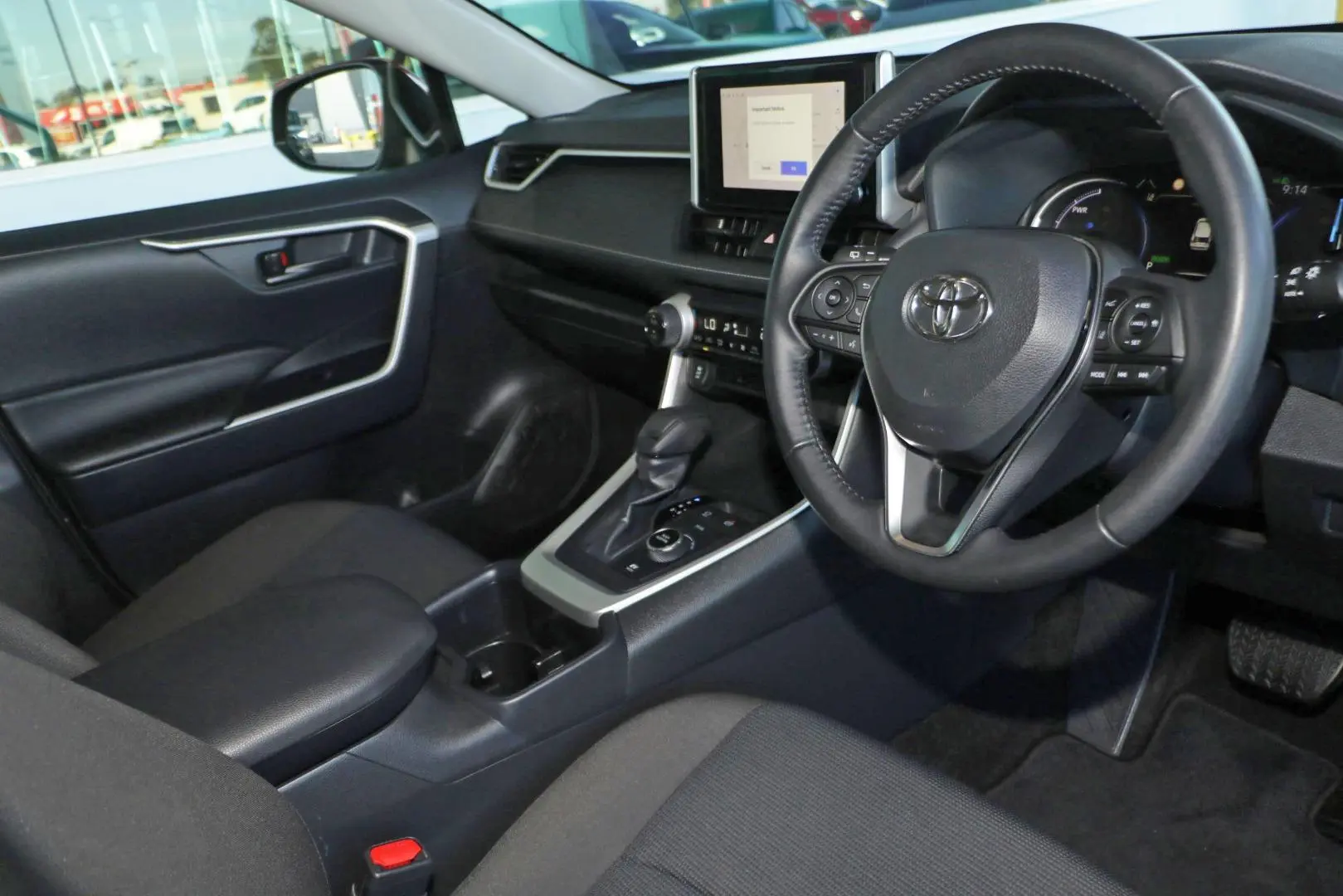 2025 Toyota RAV4 Gallery Image 7
