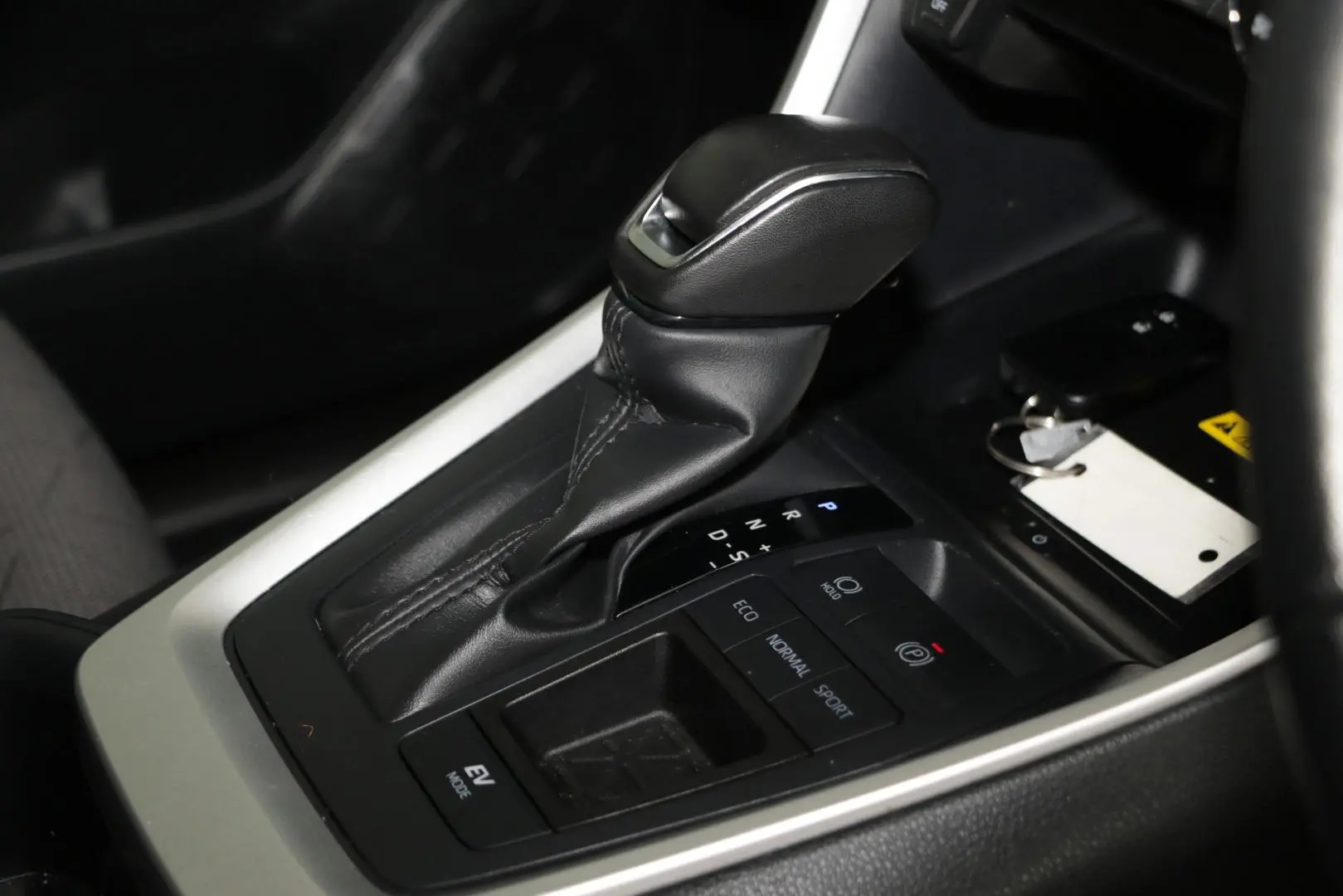 2022 Toyota RAV4 Gallery Image 13