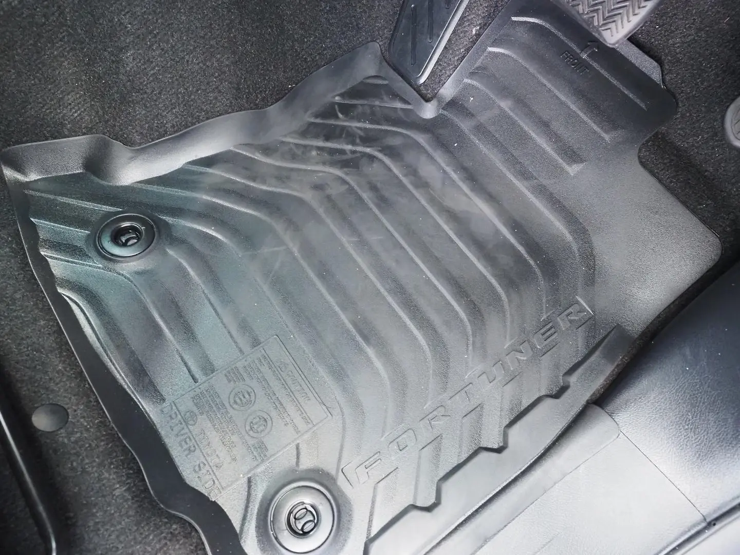 2022 Toyota Fortuner Gallery Image 19