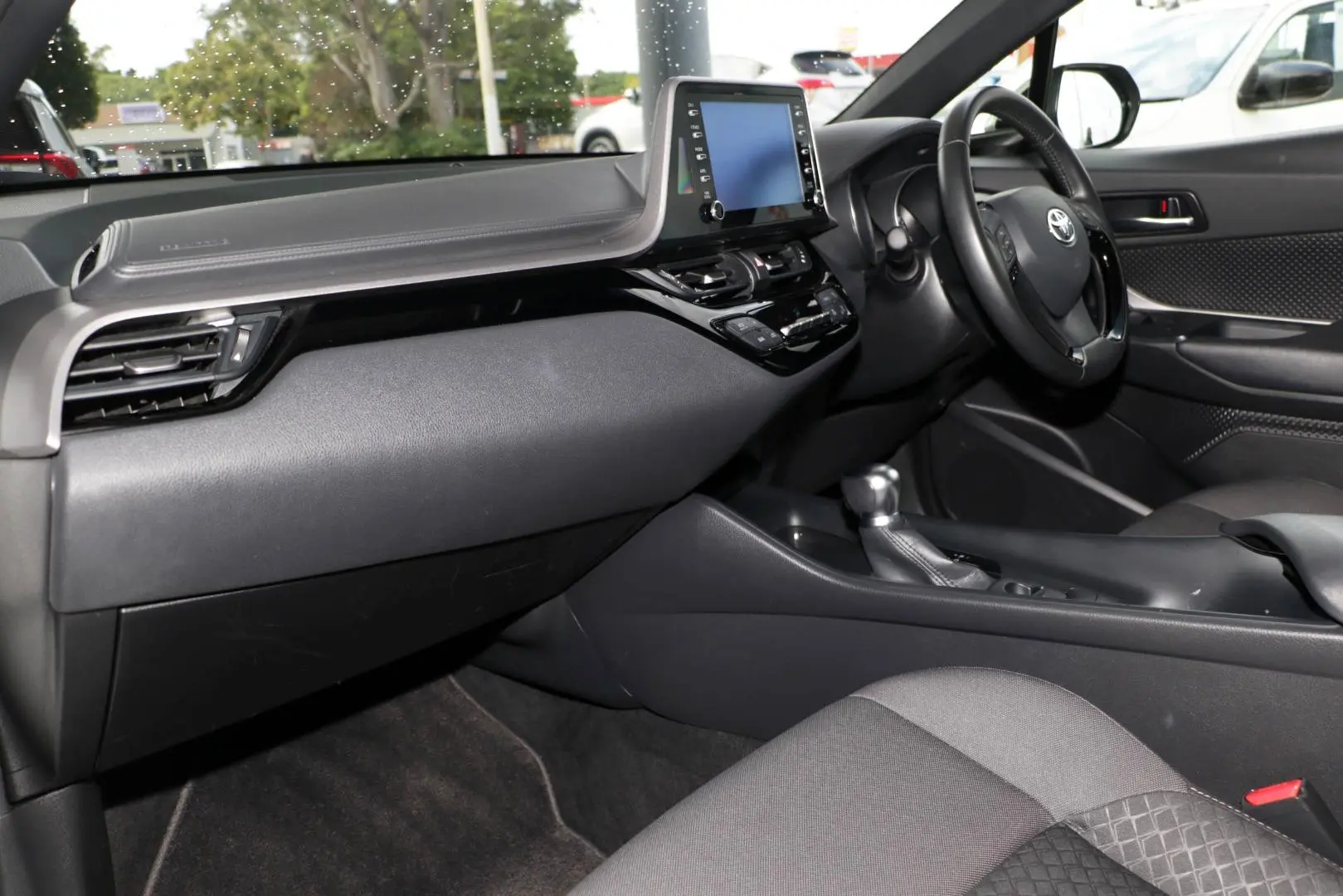 2023 Toyota C-HR Gallery Image 7