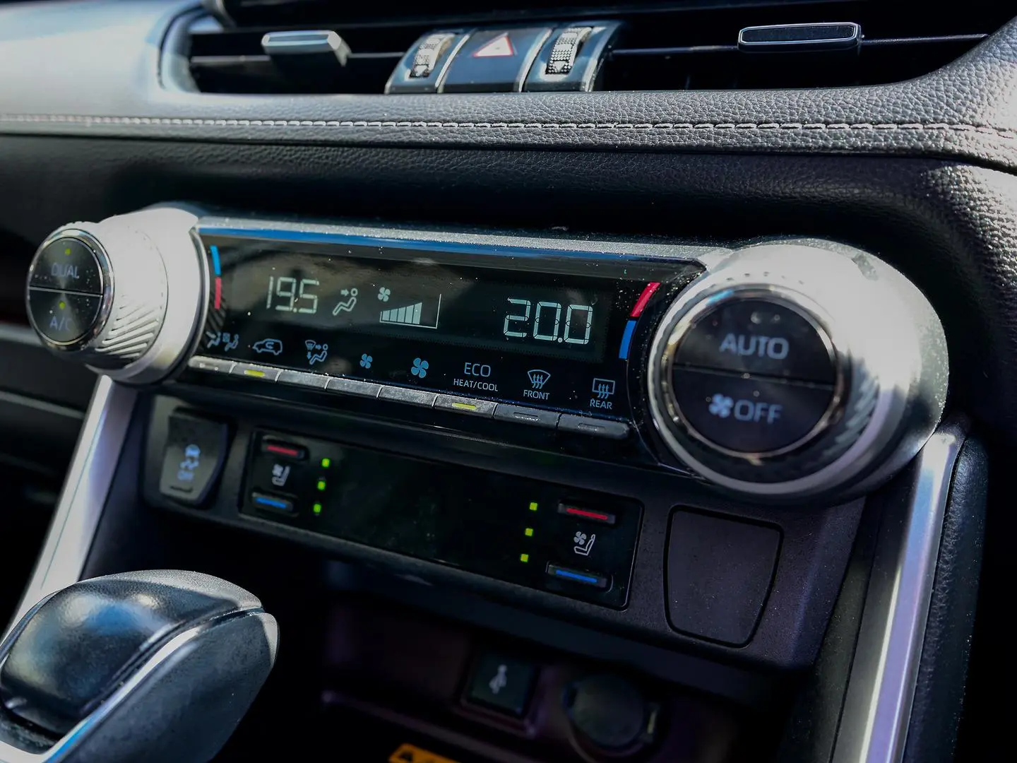 2022 Toyota RAV4 Gallery Image 9