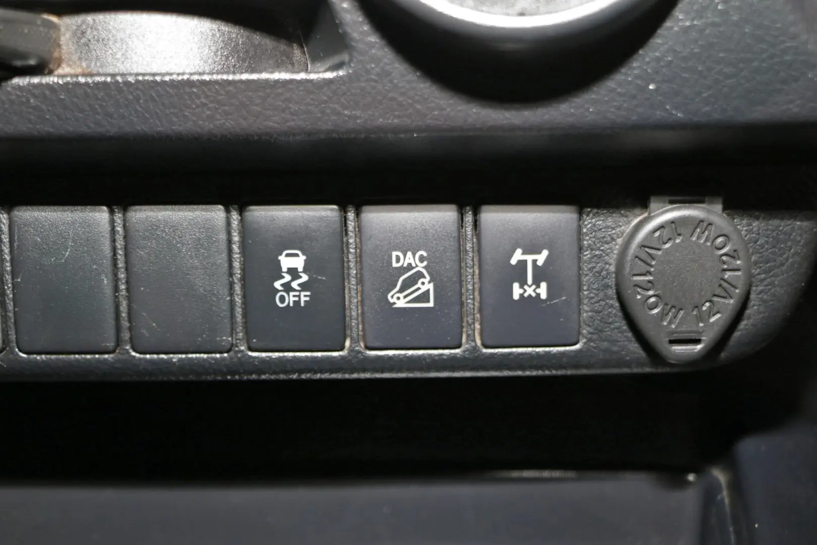 2018 Toyota Hilux Gallery Image 15