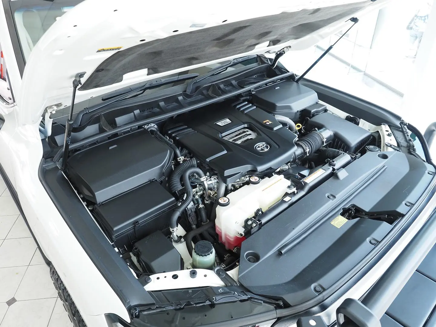 2022 Toyota Landcruiser Gallery Image 5