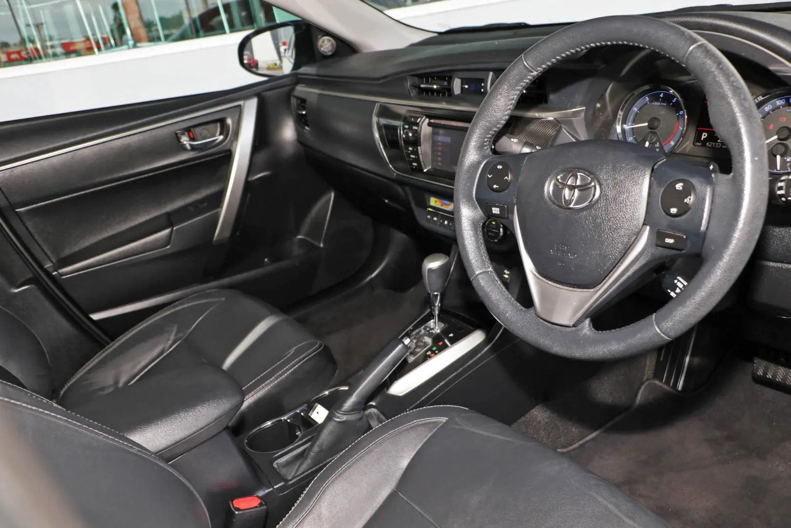 2015 Toyota Corolla Gallery Image 6