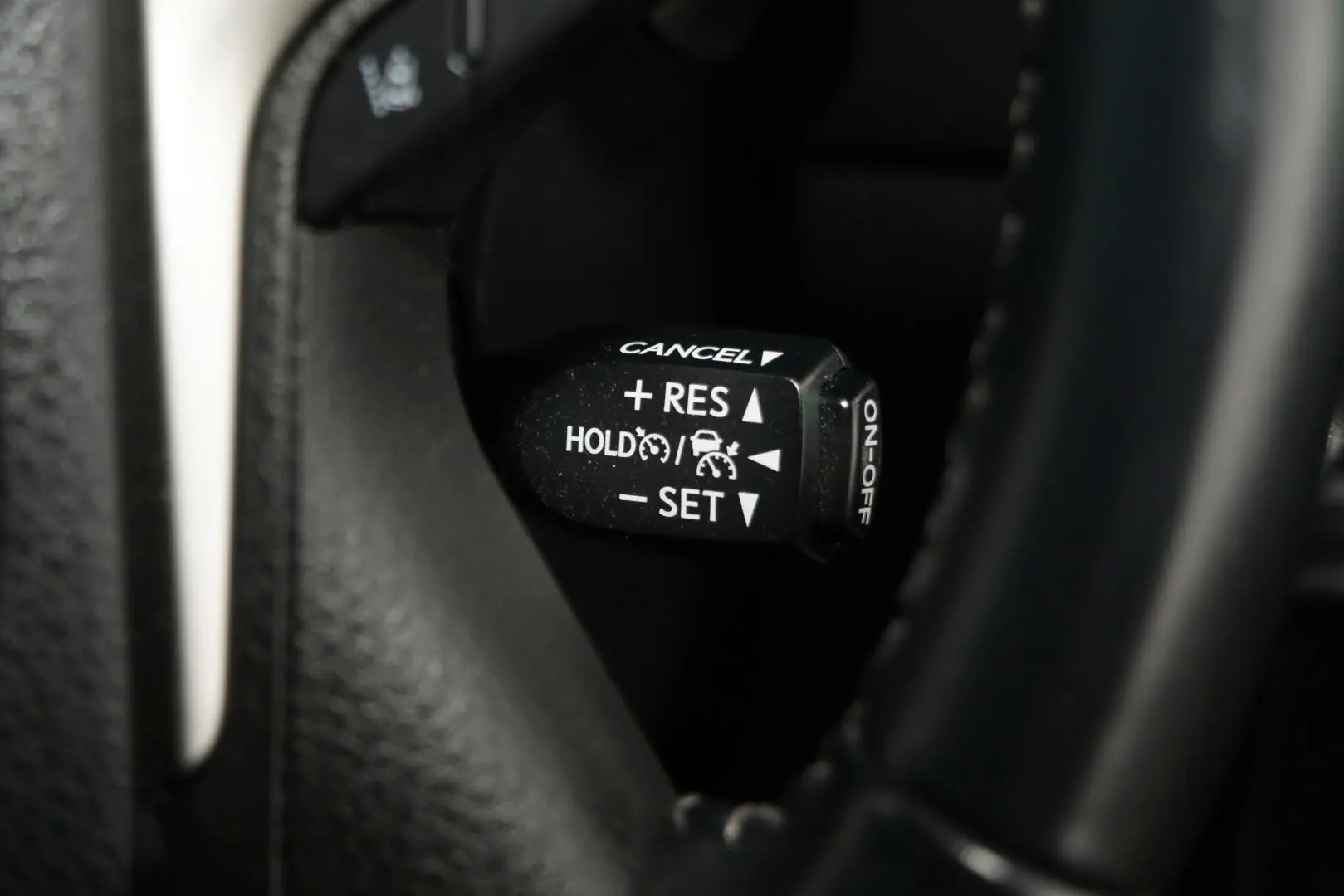 2018 Toyota Landcruiser Prado Gallery Image 16