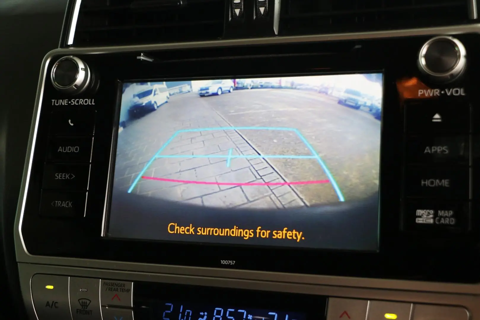 2018 Toyota Landcruiser Prado Gallery Image 11