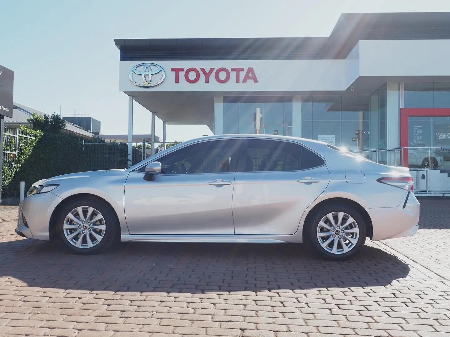 2018 Toyota Camry Gallery Image 10