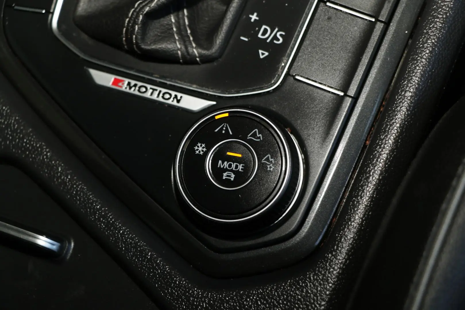 2018 Volkswagen Tiguan Gallery Image 17