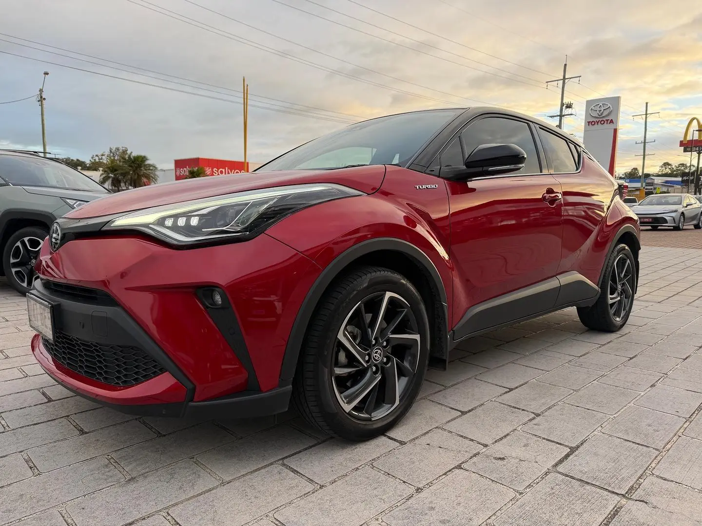 2021 Toyota C-HR Gallery Image 9