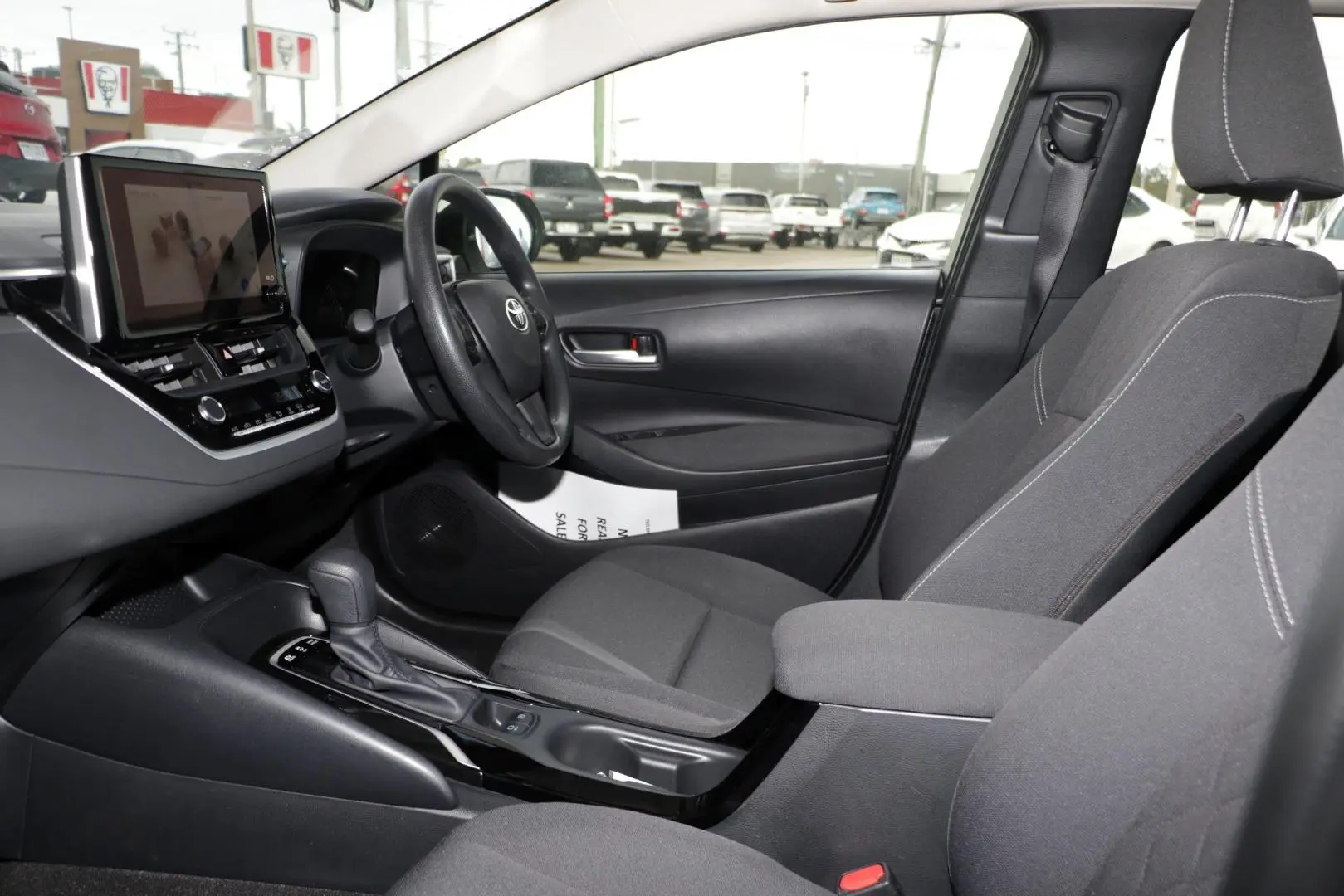 2025 Toyota Corolla Gallery Image 9