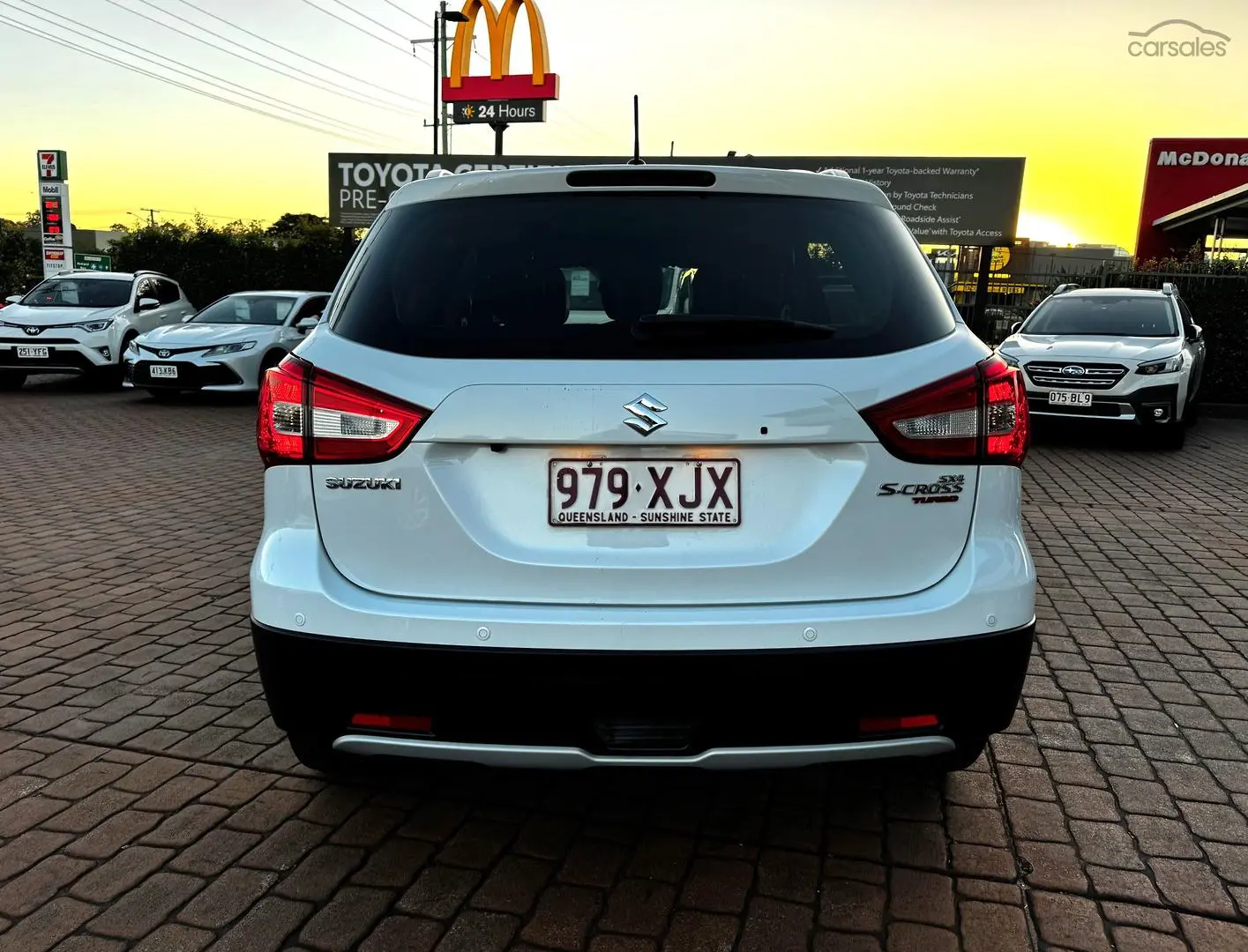 2017 Suzuki S-Cross Image 4