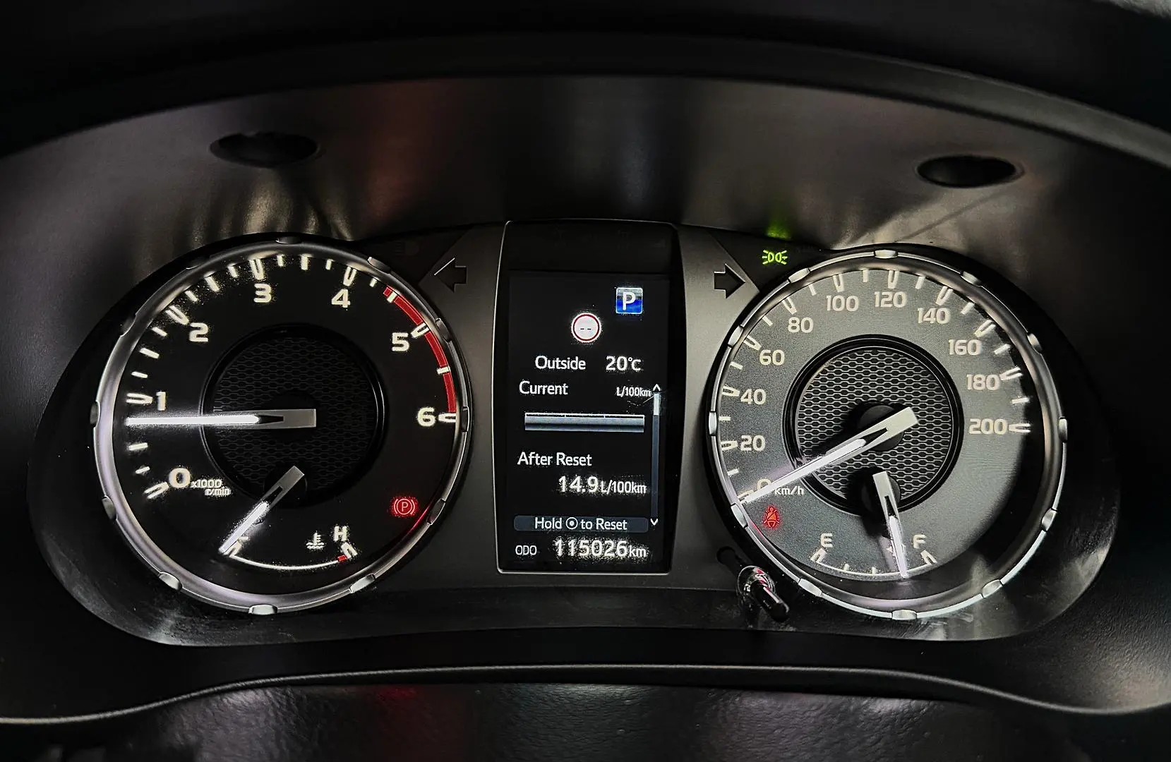 2022 Toyota Hilux Gallery Image 12