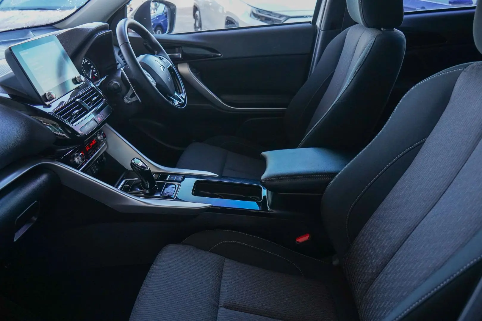 2024 Mitsubishi Eclipse Cross Gallery Image 9