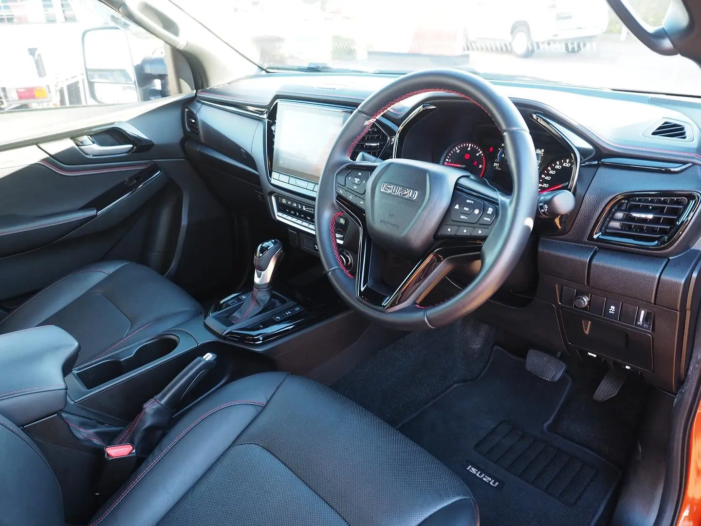 2022 Isuzu D-MAX Gallery Image 22