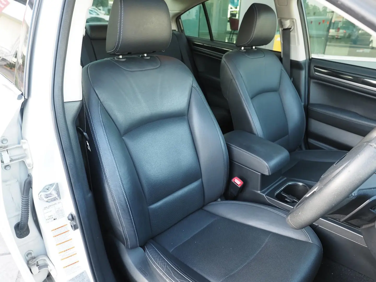 2015 Subaru Liberty Gallery Image 20