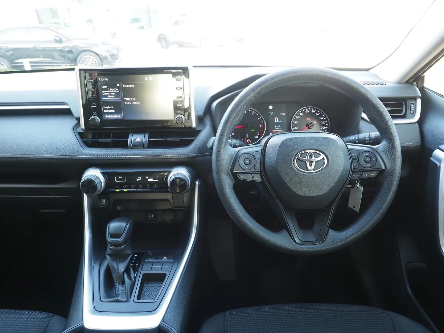 2019 Toyota RAV4 Gallery Image 16