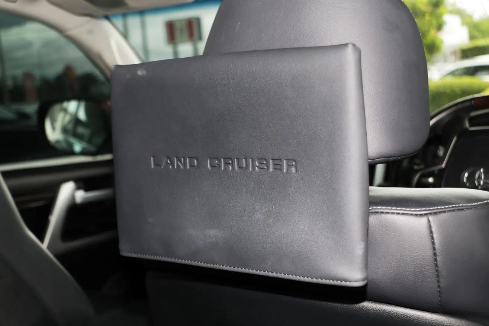 2018 Toyota Landcruiser Gallery Image 10