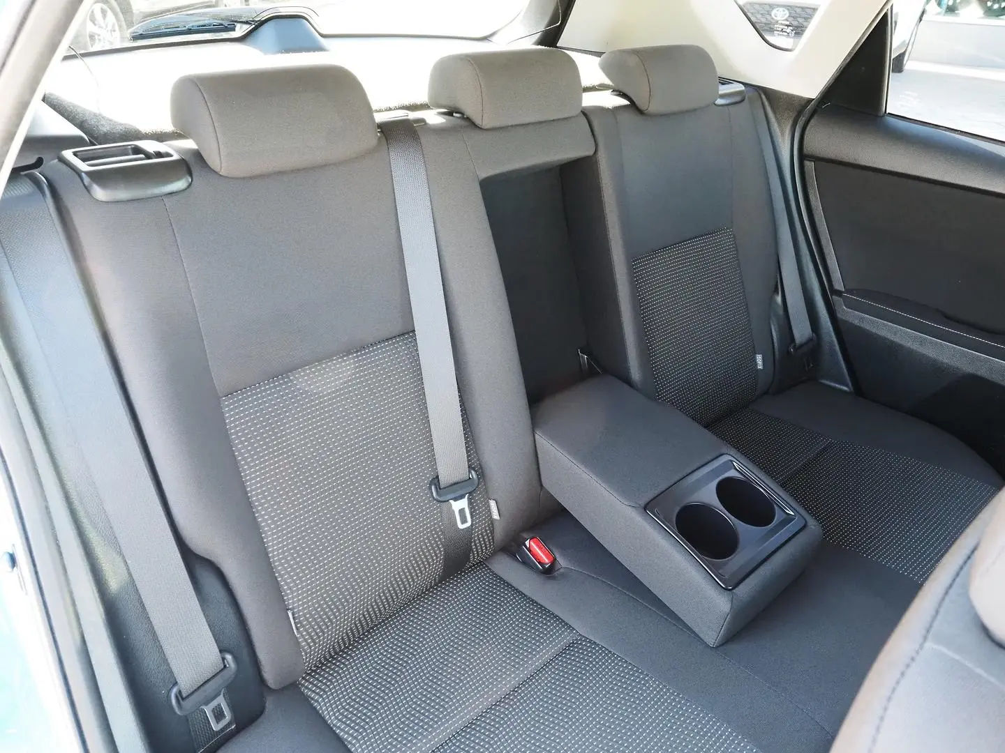 2017 Toyota Corolla Gallery Image 24
