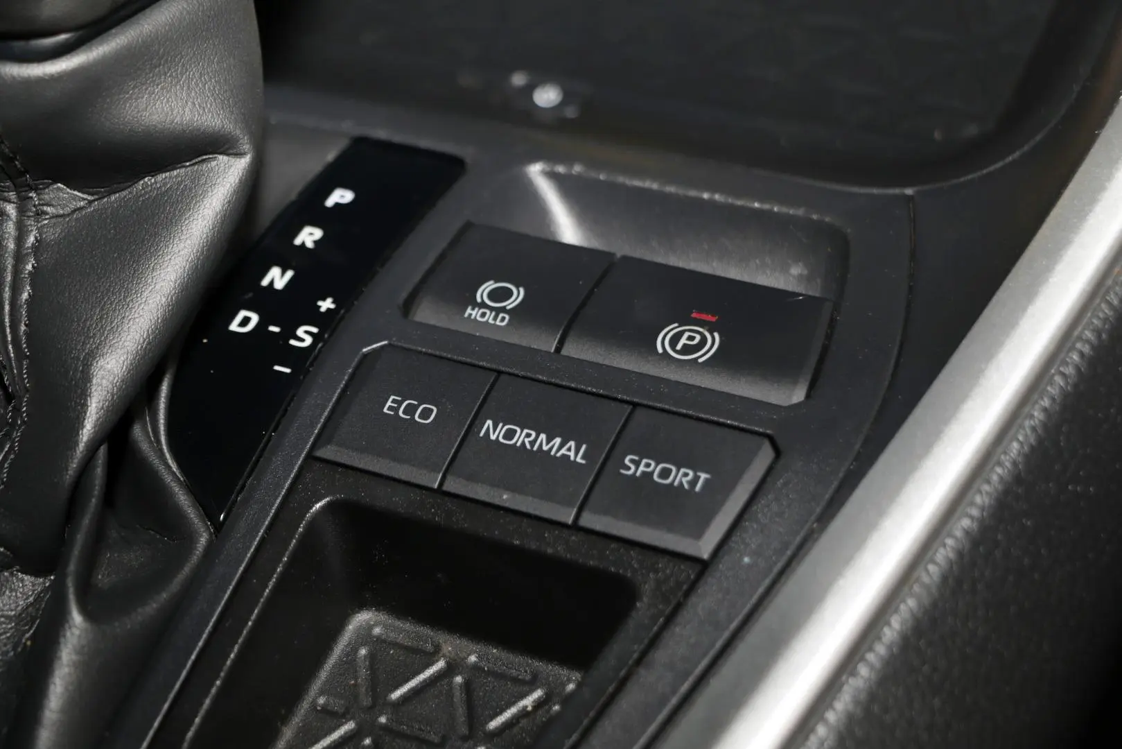 2022 Toyota RAV4 Gallery Image 14
