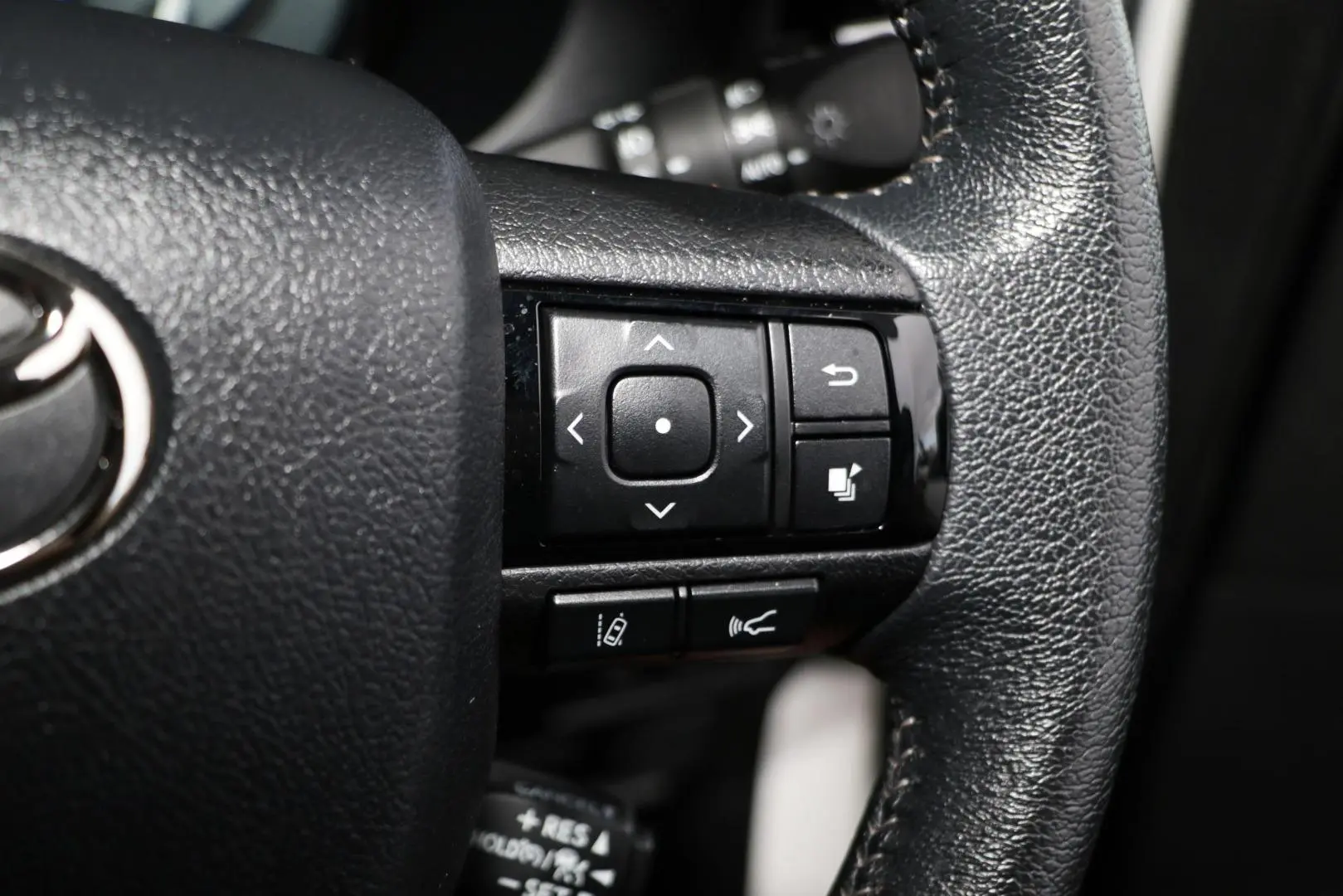 2025 Toyota Hilux Gallery Image 19