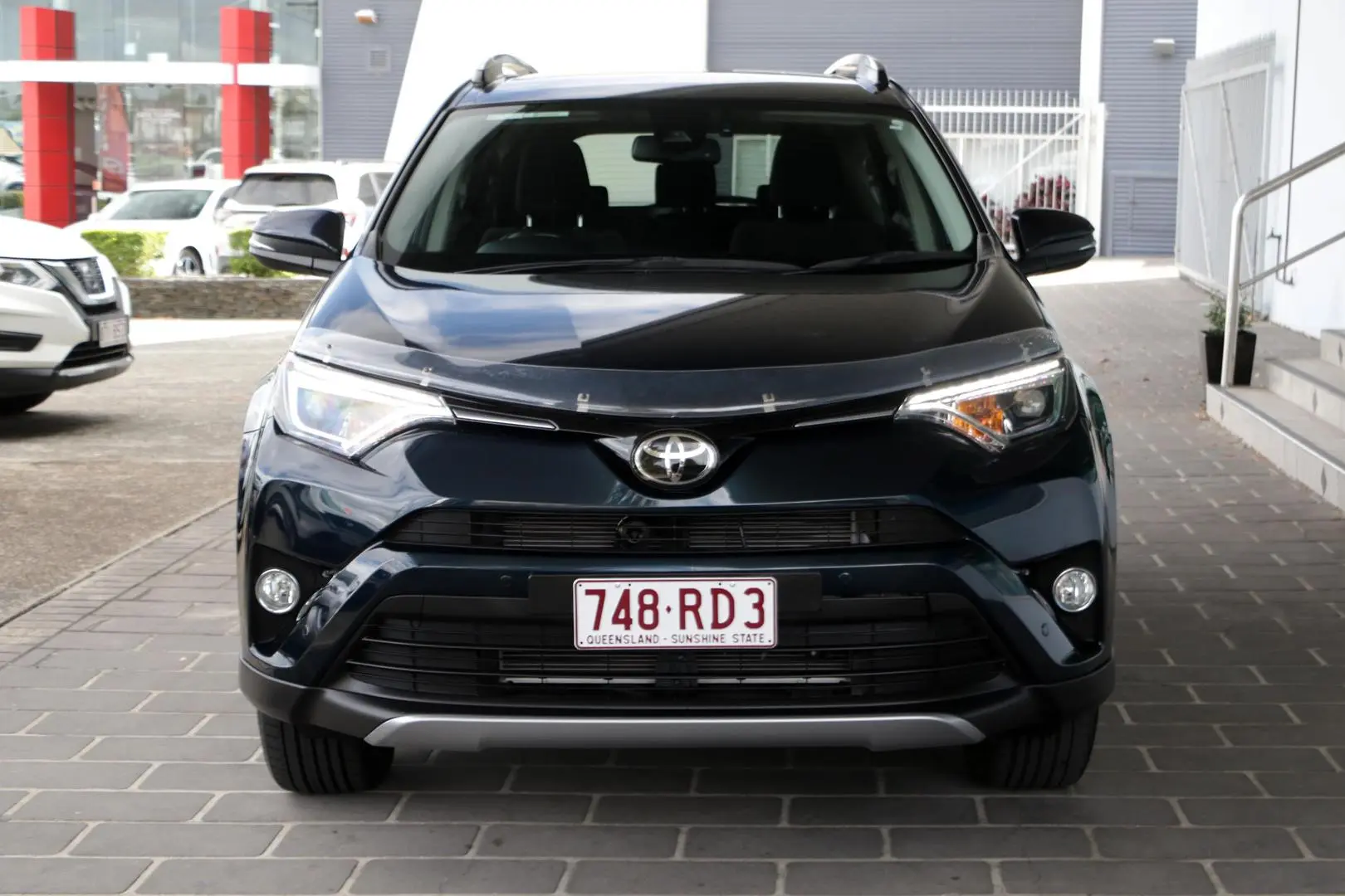 2017 Toyota RAV4 Gallery Image 3