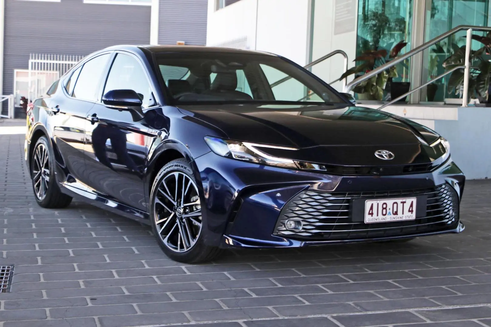 2025 Toyota Camry Gallery Image 1