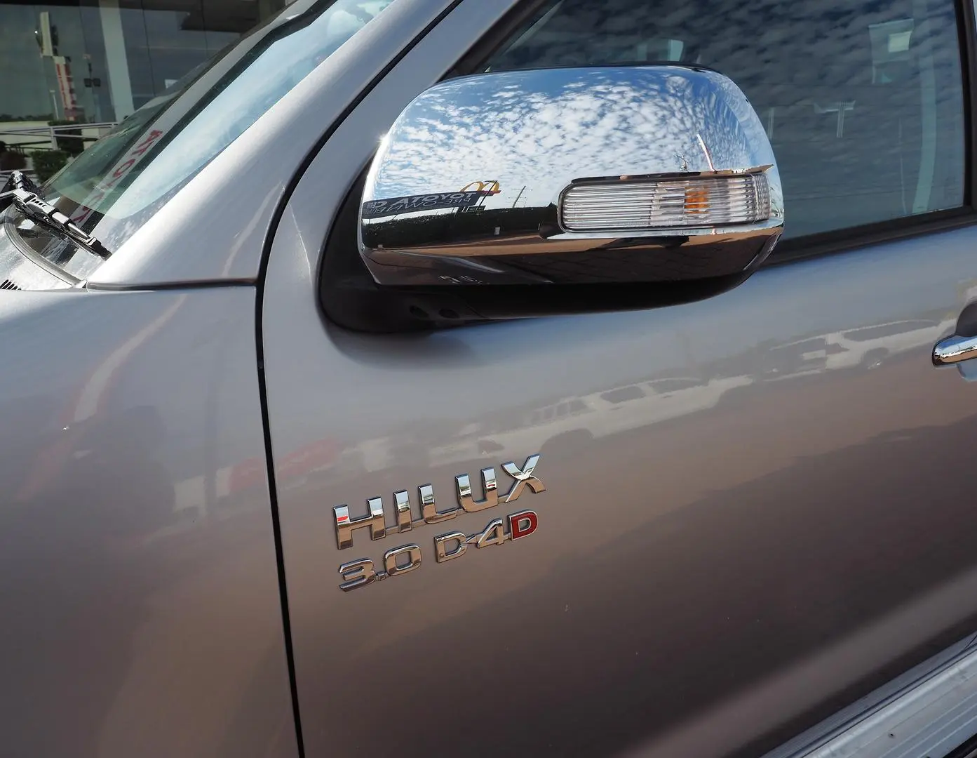 2015 Toyota Hilux Gallery Image 15