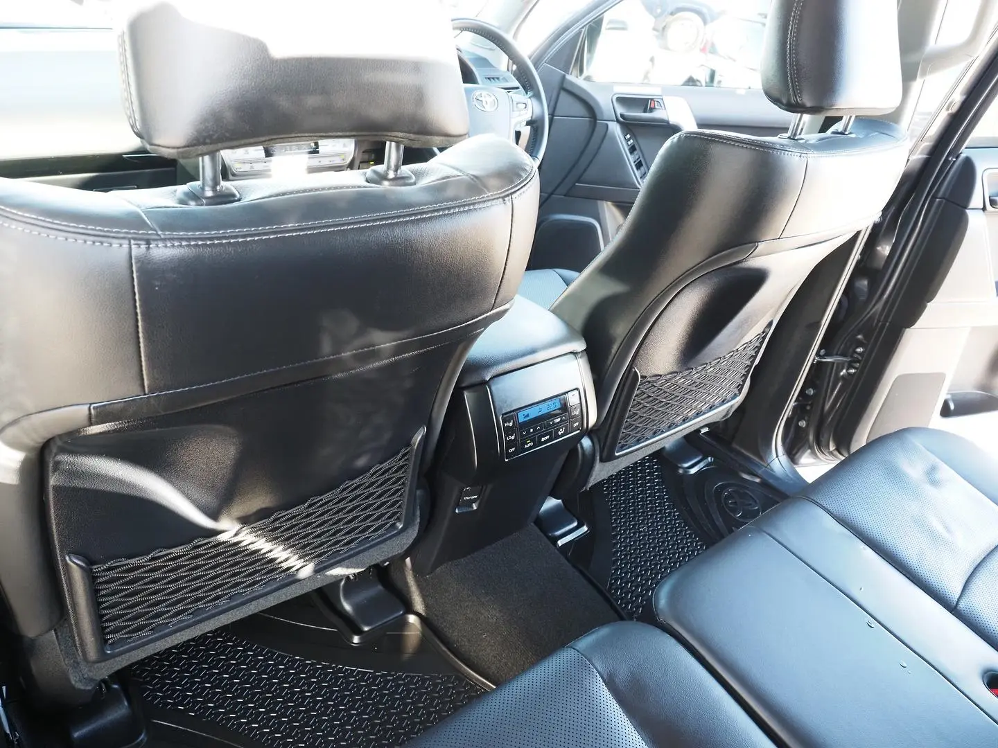 2023 Toyota Landcruiser Prado Gallery Image 31