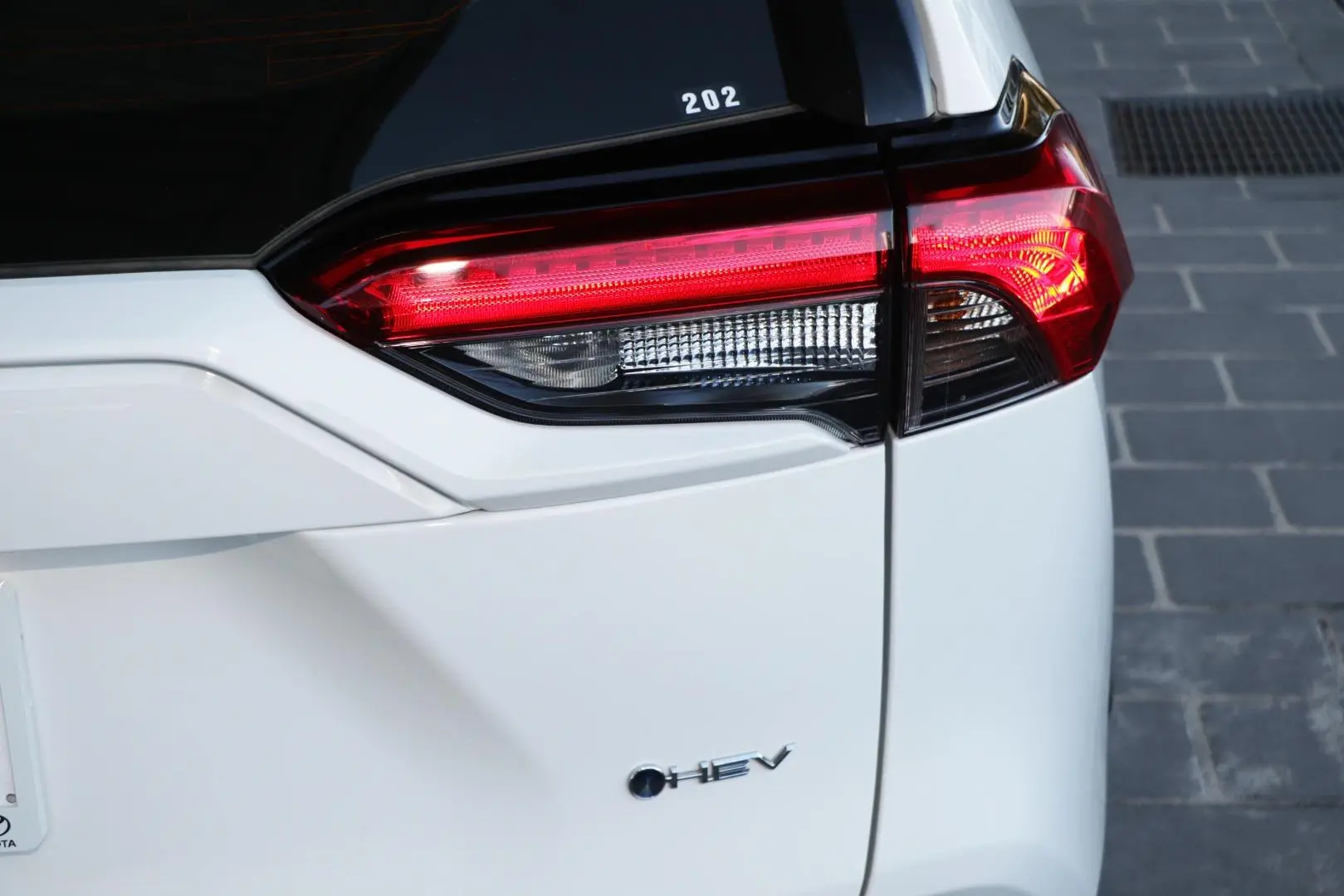 2025 Toyota RAV4 Gallery Image 21