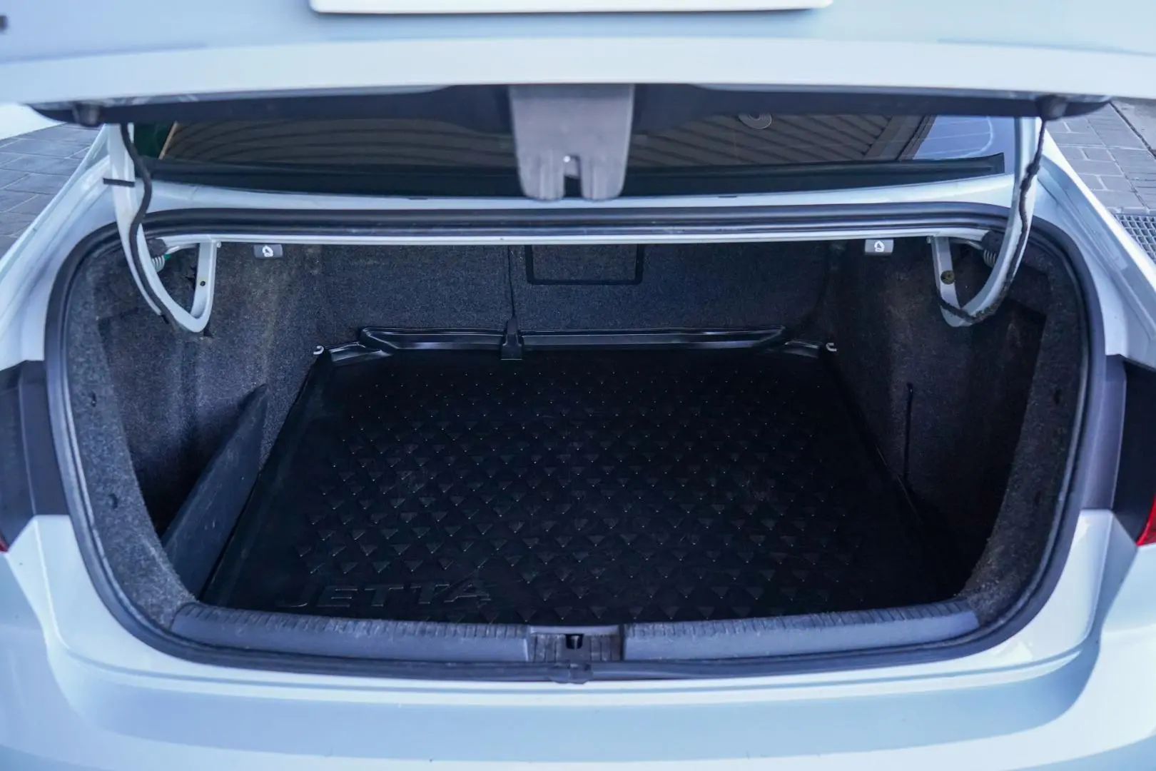 2017 Volkswagen Jetta Gallery Image 23