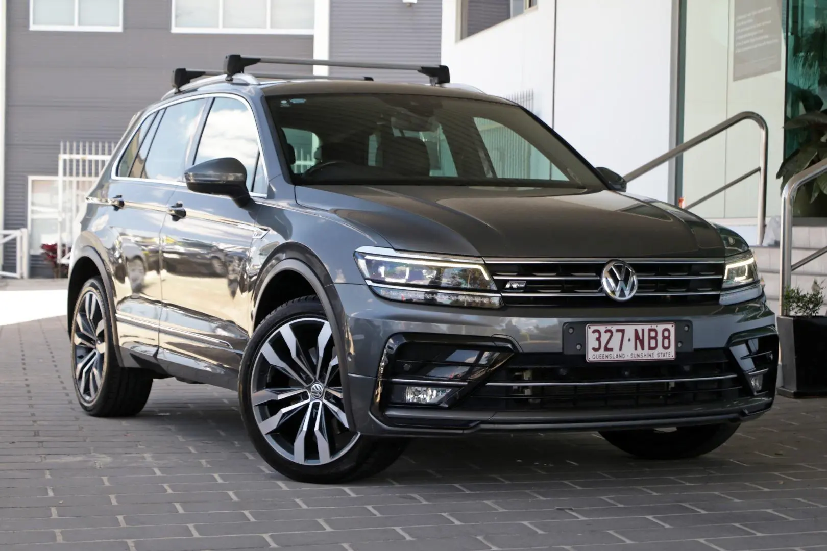 2018 Volkswagen Tiguan Gallery Image 1