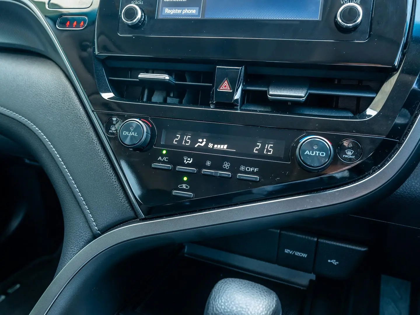 2024 Toyota Camry Gallery Image 13