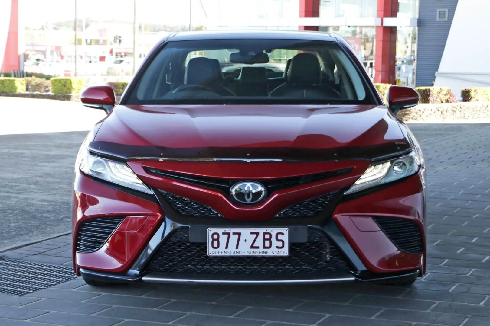 2019 Toyota Camry Gallery Image 3