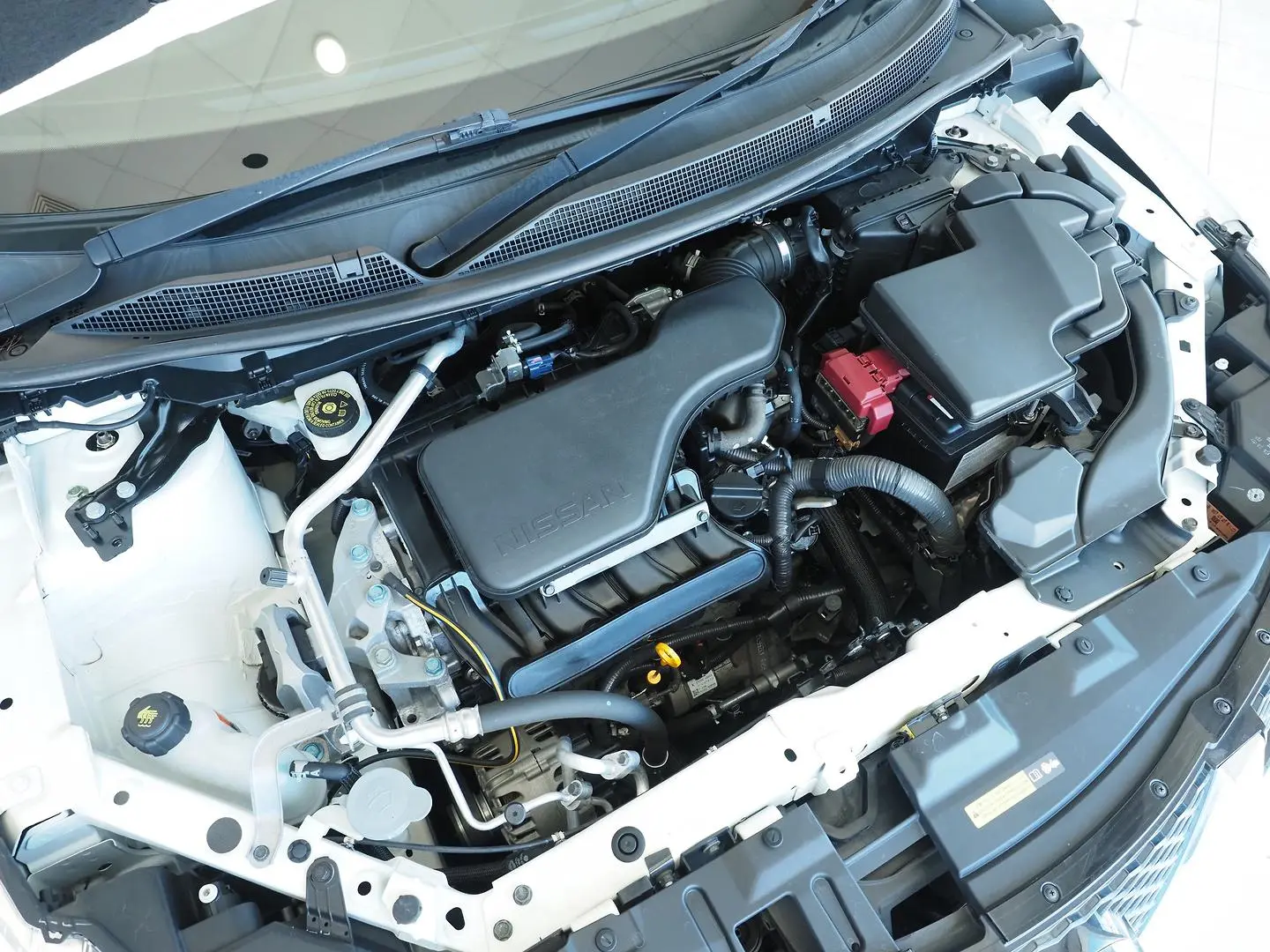 2016 Nissan QASHQAI Gallery Image 5