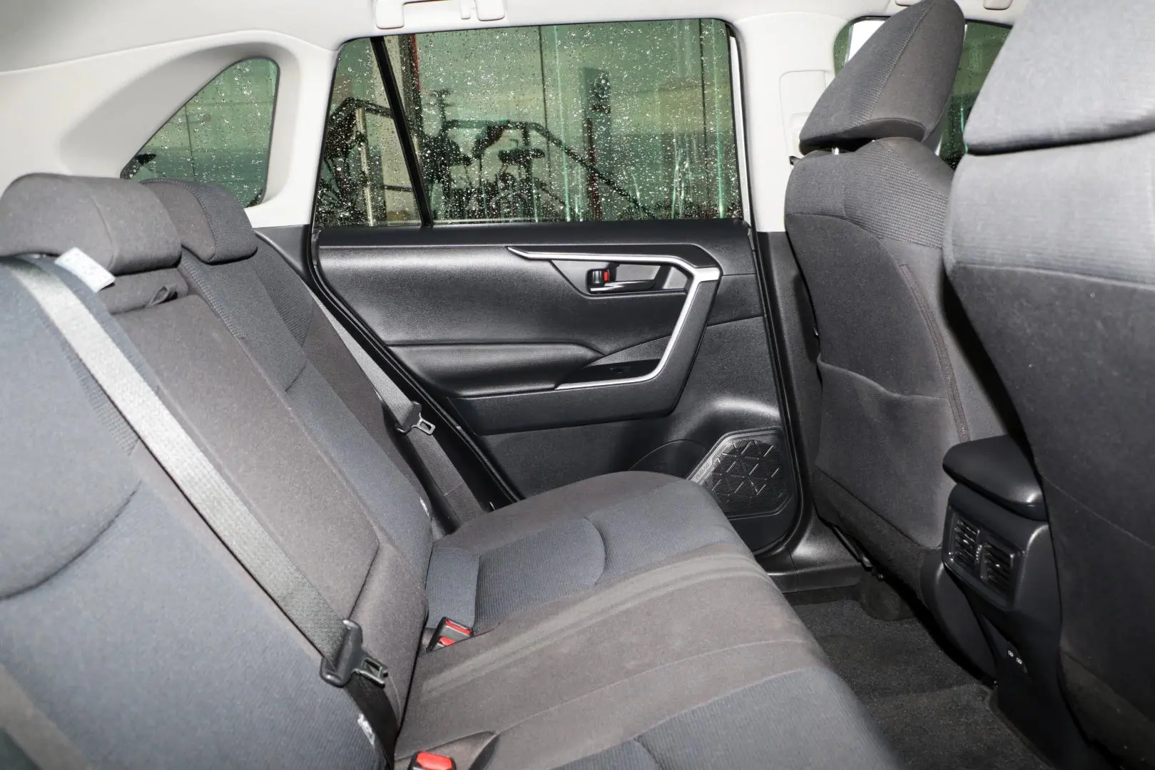 2023 Toyota RAV4 Gallery Image 9