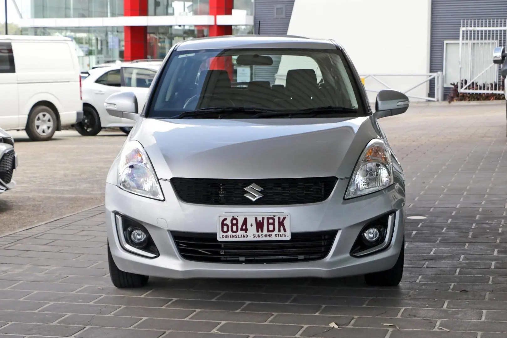 2015 Suzuki Swift Gallery Image 3