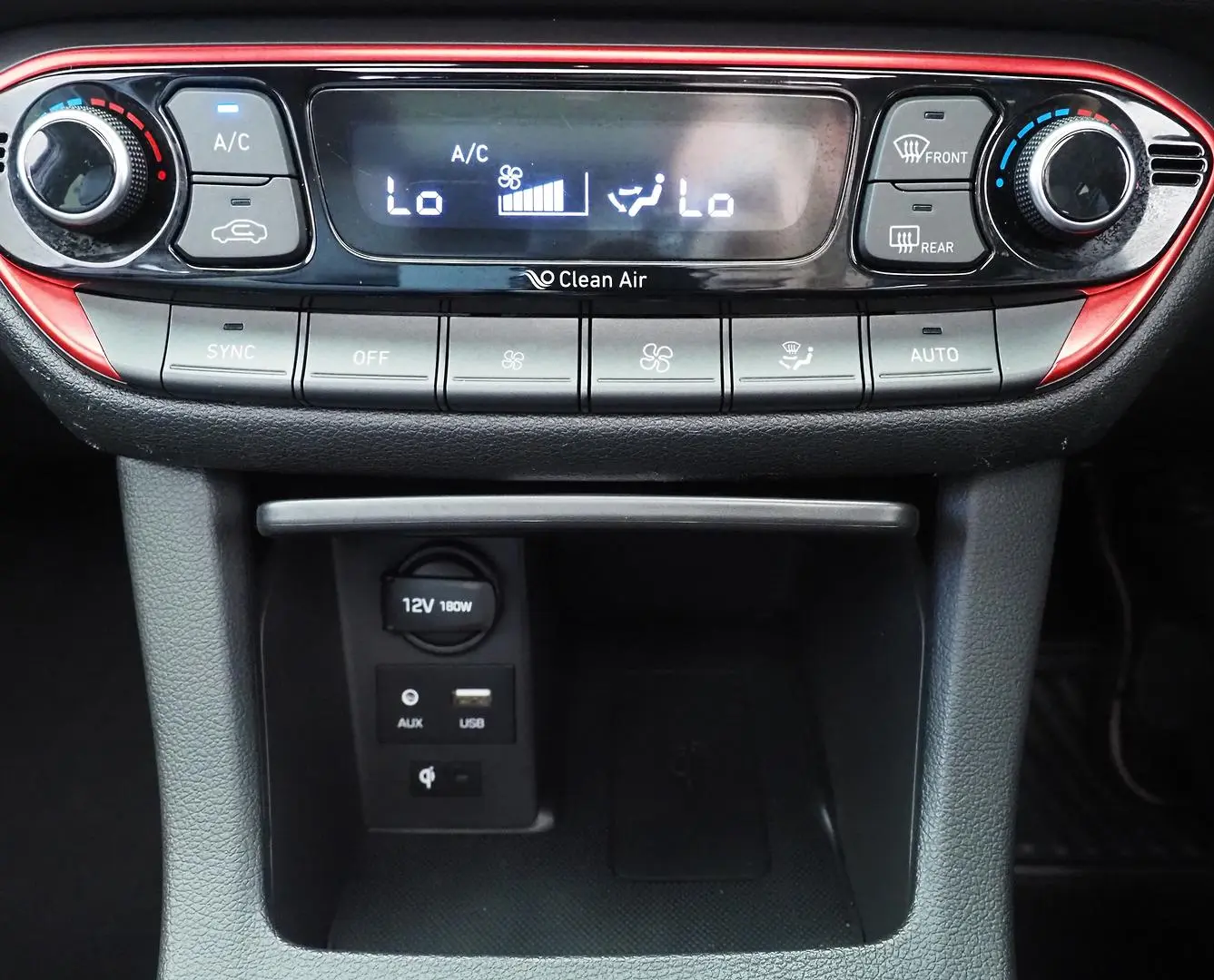 2017 Hyundai i30 Gallery Image 24