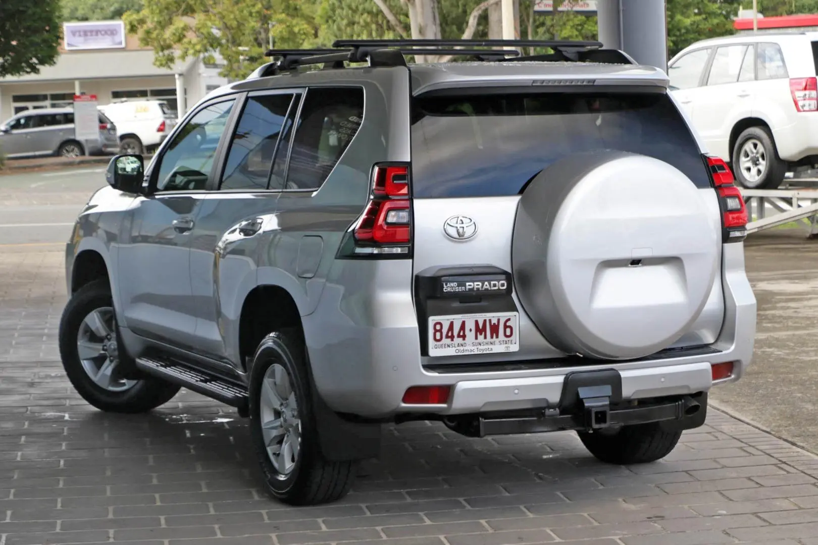 2023 Toyota Landcruiser Prado Gallery Image 2