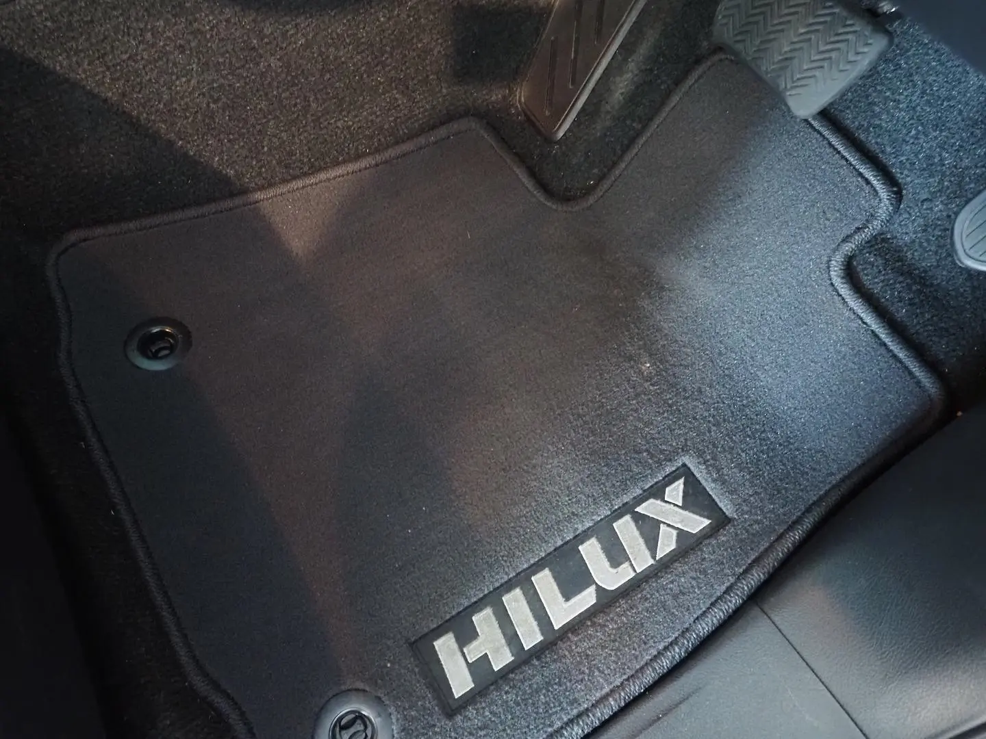 2023 Toyota Hilux Gallery Image 19