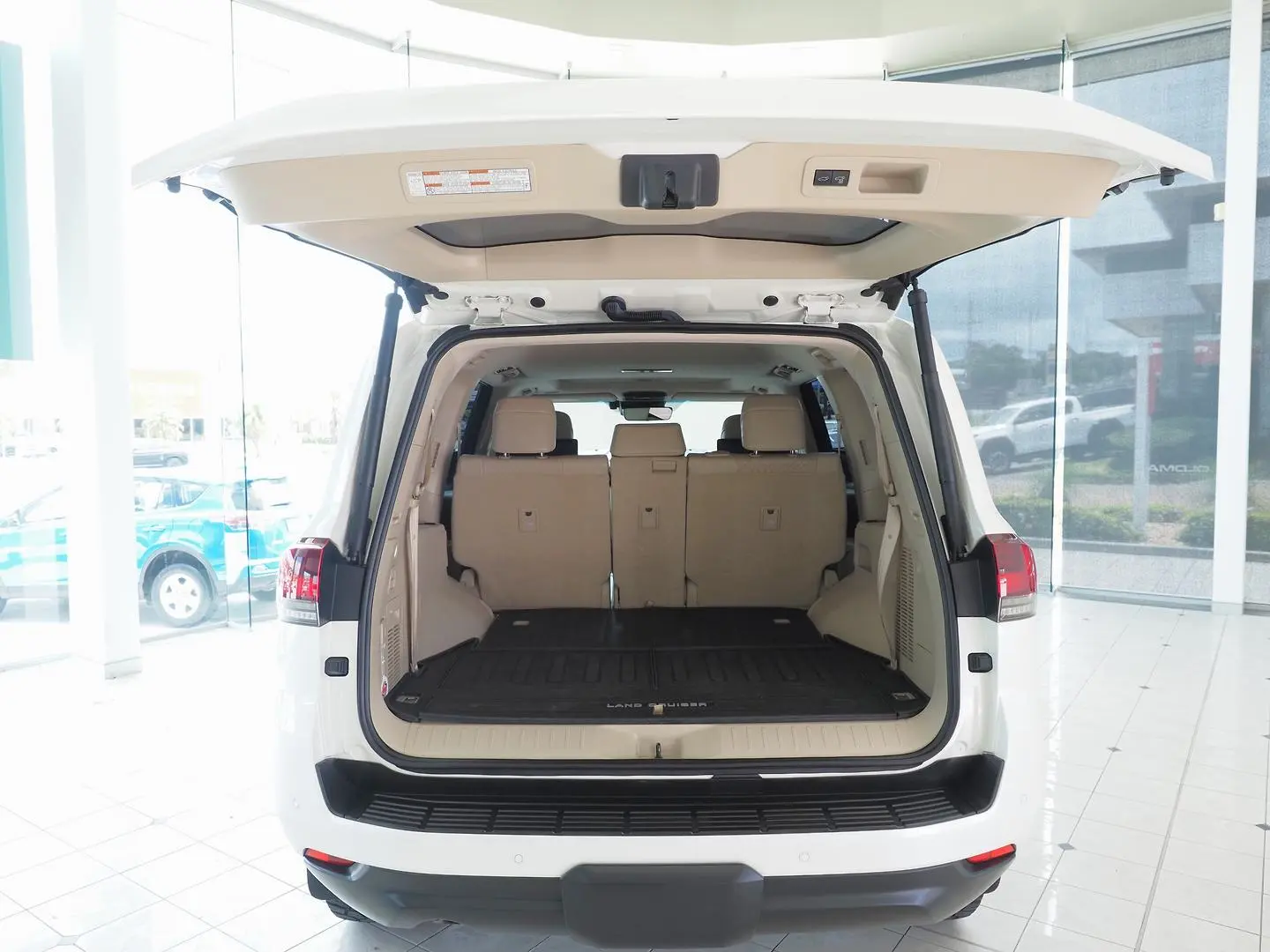 2022 Toyota Landcruiser Gallery Image 14