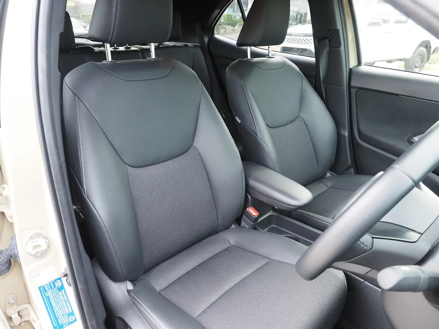 2024 Toyota Yaris Cross Gallery Image 18