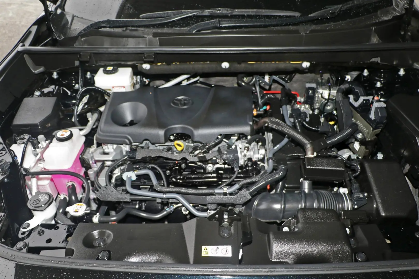 2024 Toyota RAV4 Gallery Image 20