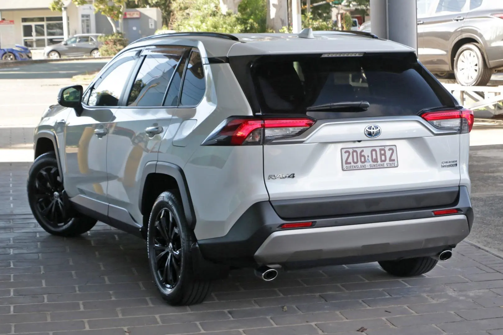 2024 Toyota RAV4 Gallery Image 2