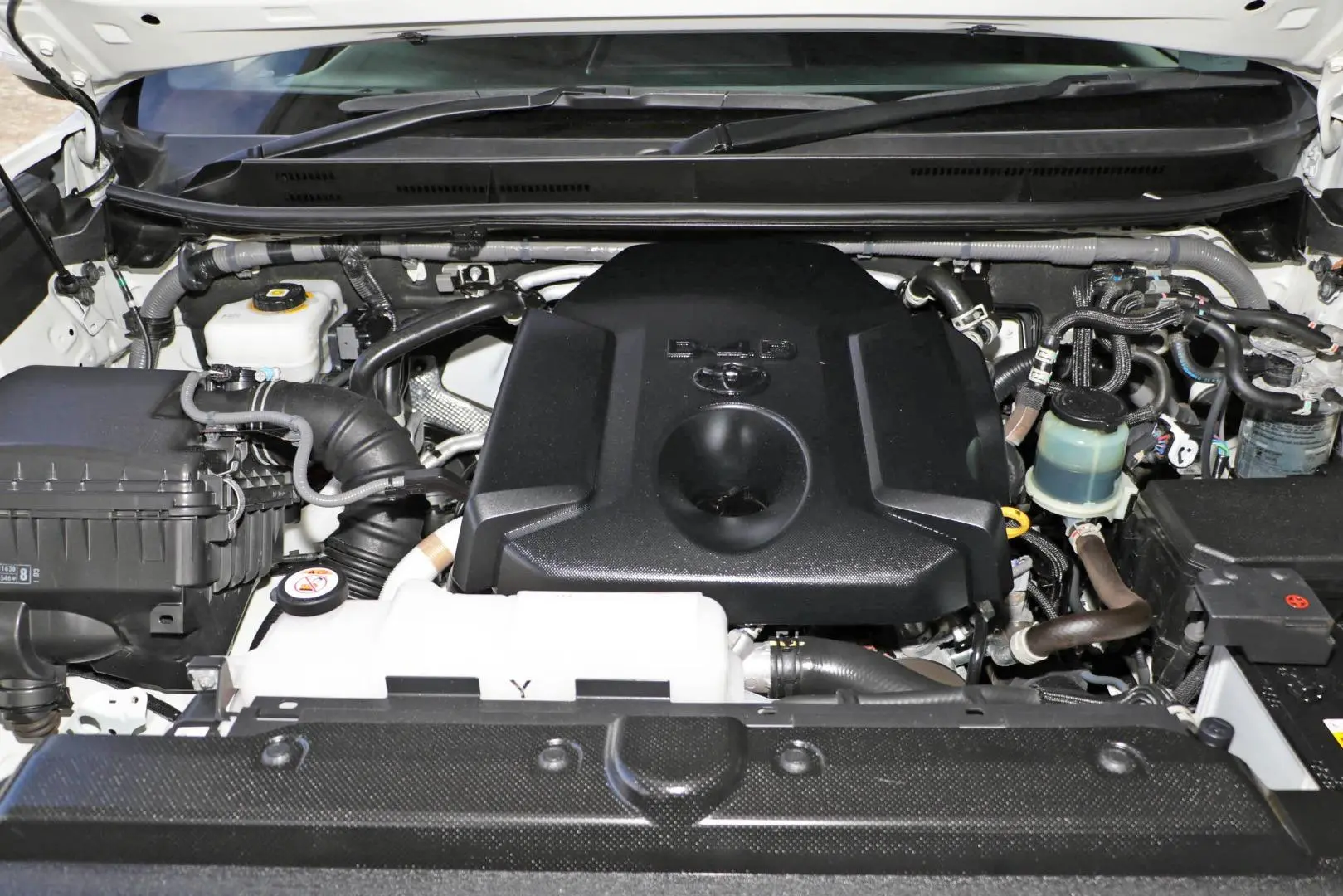 2023 Toyota Landcruiser Prado Gallery Image 19