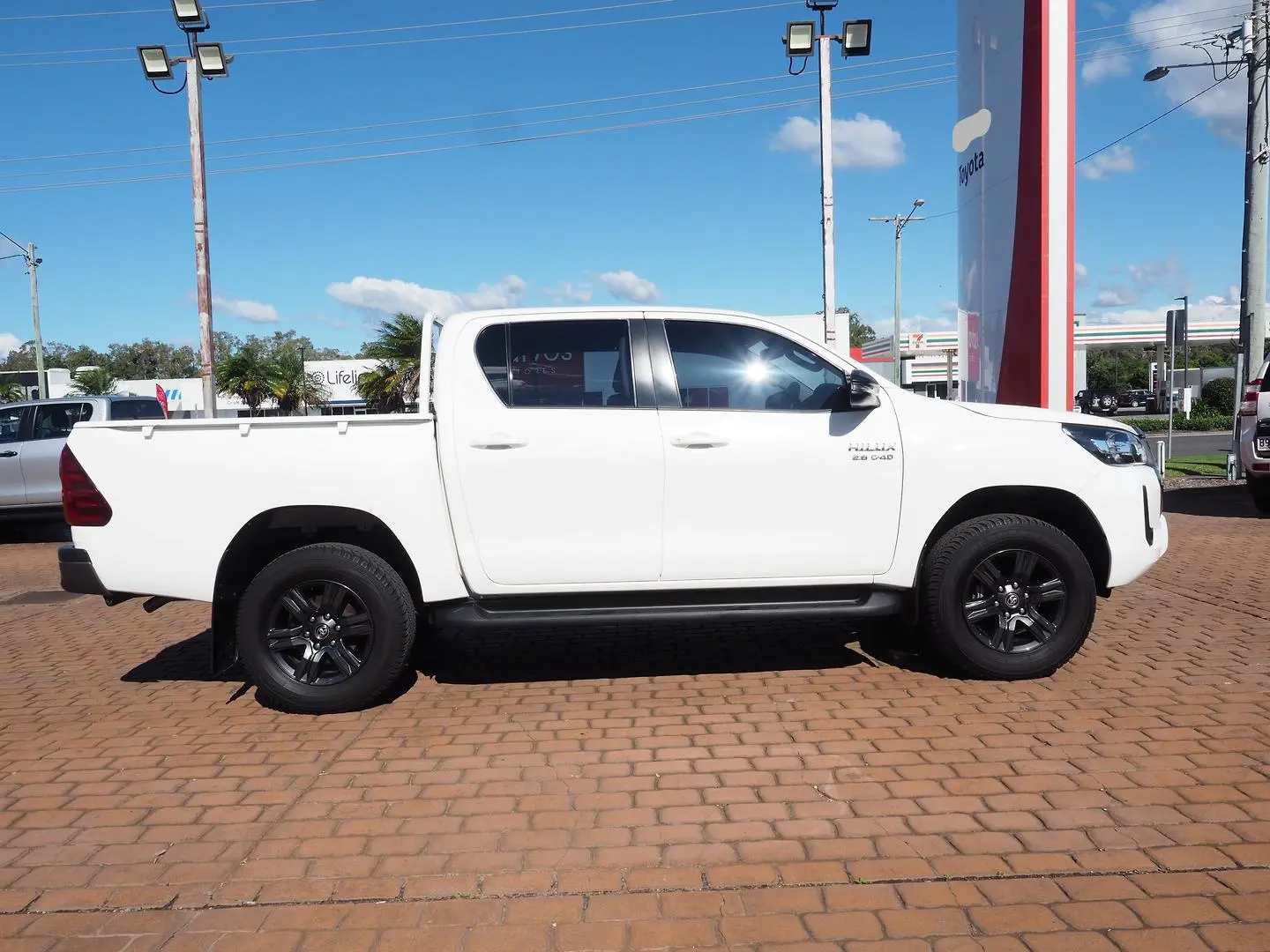 2022 Toyota Hilux Gallery Image 4